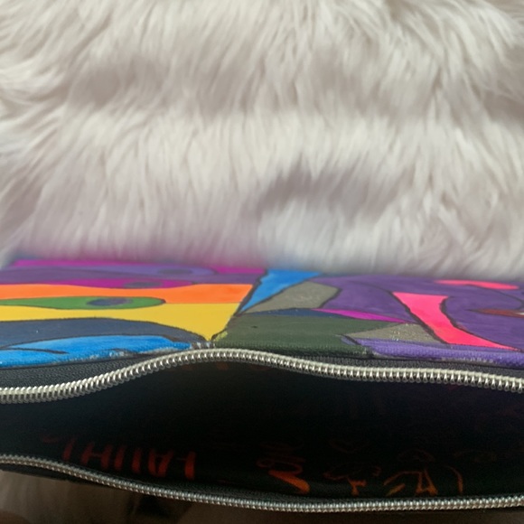 Hand painted Bag Crush clutch zip closure - Picture 3 of 8